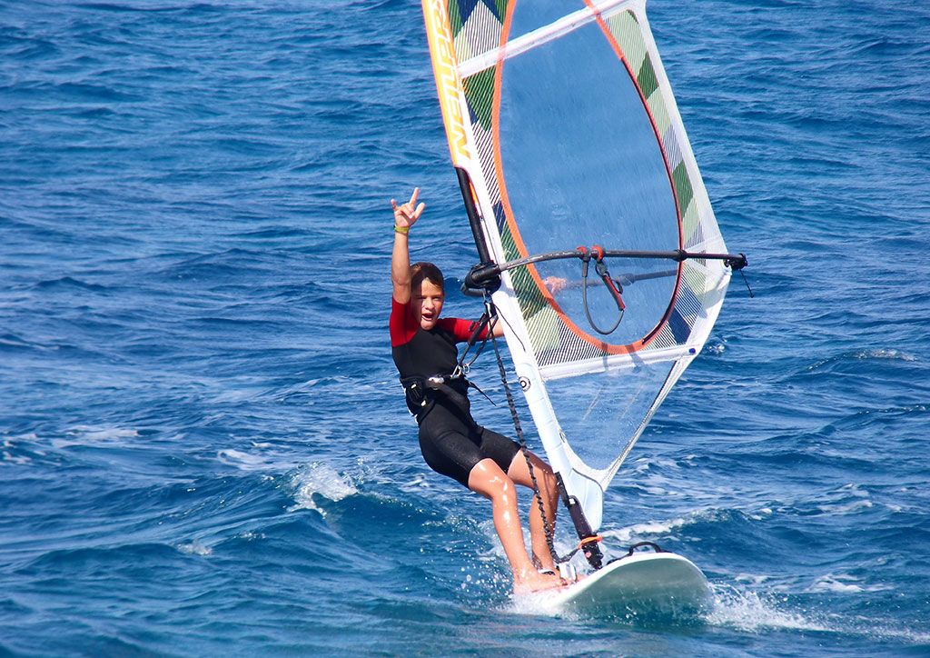 kid-board-sail-windsurfersworld-windsurfing-ixia